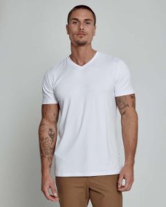Men's 7 Diamonds Core V-Neck Short-Sleeve Tee